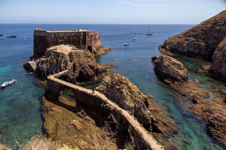 Wycieczka do Portugali, szkolne wycieczka Portugalia, rejs na Berlengas