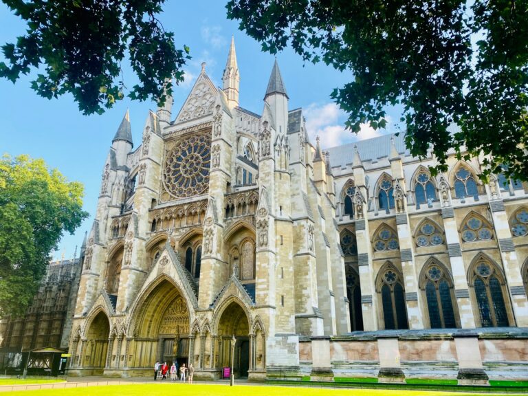 Wycieczka szkolna do londynu samolotem, samolotowa wycieczka szkolna Londyn, Londyn zielona szkoła samolot